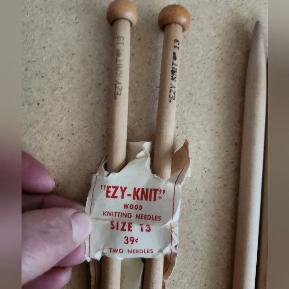 VTG Knitting Needles Lot of 4